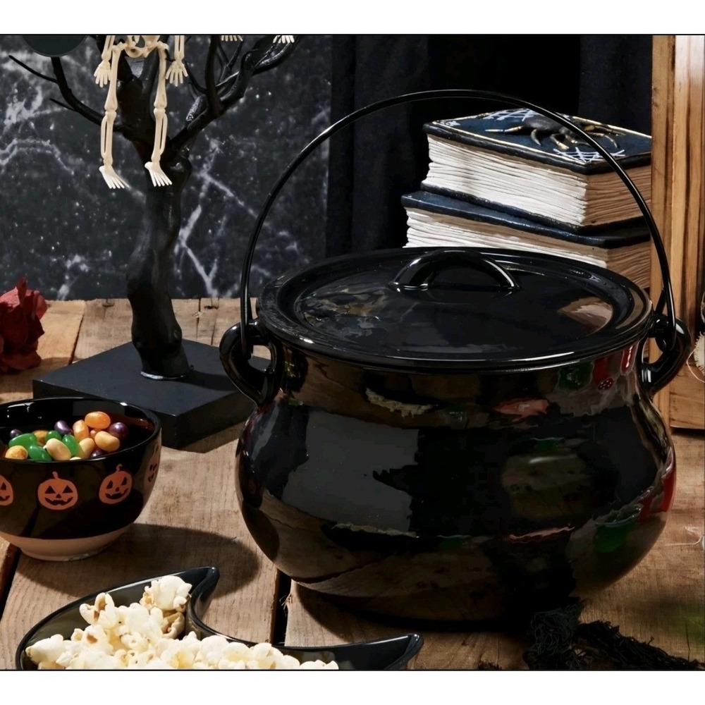 Smith & Clark Cast Iron Cauldron Pot 4 Qt Pre-Seasoned with Lid NIB